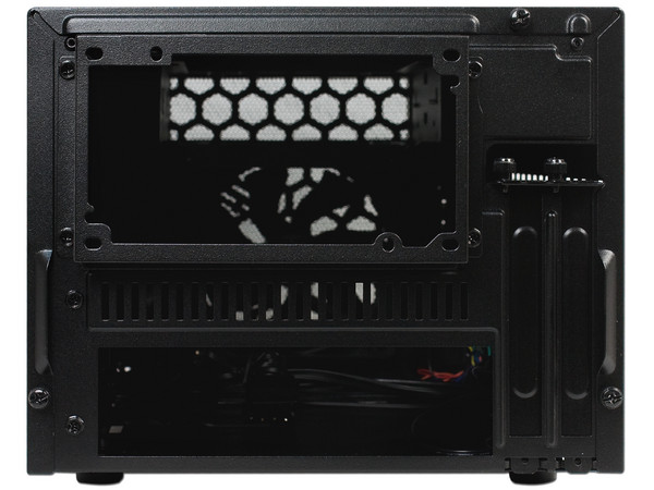 Gabinete Mini-ITX Cooler Master Elite 130 (sin fuente de poder).