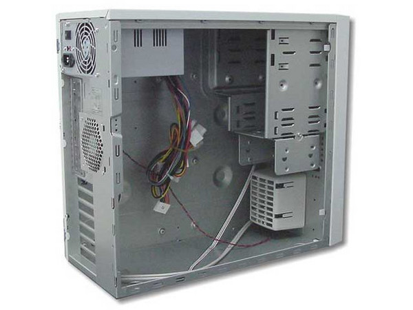 Gabinete InWin 508 con fuente de 300W