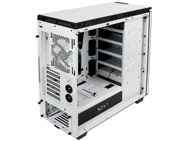 Gabinete Mid Tower NZXT H440 (no incluye fuente de poder).