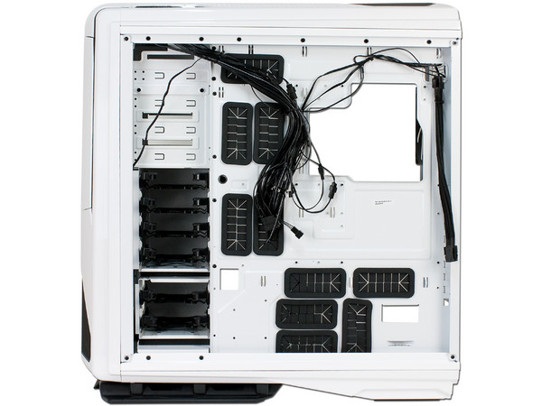 Gabinete NZXT Phantom 820, Ultra Tower. (no incluye fuente de poder) Color Blanco.