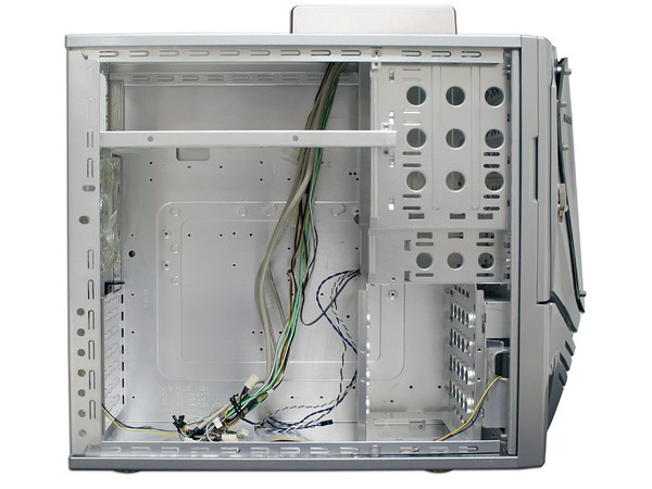 Gabinete NZXT NEMESIS ELITE EDITION con Pantalla, luz y ventilación. (no incluye fuente de poder) Color Plateado