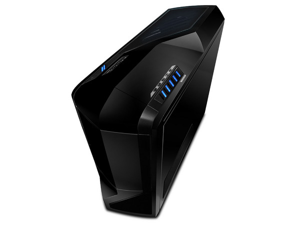 Gabinete NZXT Phantom con Leds Azules y ventilación. (no incluye fuente de poder) Color Negro