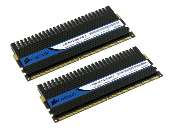 Memoria Corsair Dominator 4GB (2 x 2GB) DDR2 1066MHz
Timing: 5-6-6-18, Voltaje: 2.10V.
Modelo: CMD4GX2M2A1066C5