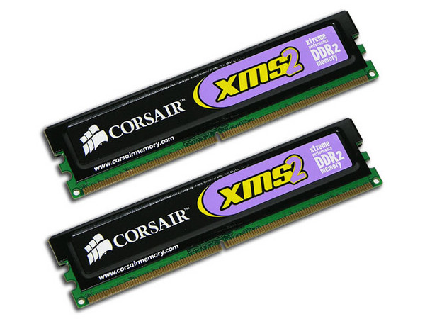Memoria Corsair XMS2 de 1GB (2 x 512MB) DDR2 800 (PC2 6400)
Timing: 4-4-4-12, Cas Latency: 4, Voltaje: 2.1V
Modelo: TWIN2X1024-6400C4 G