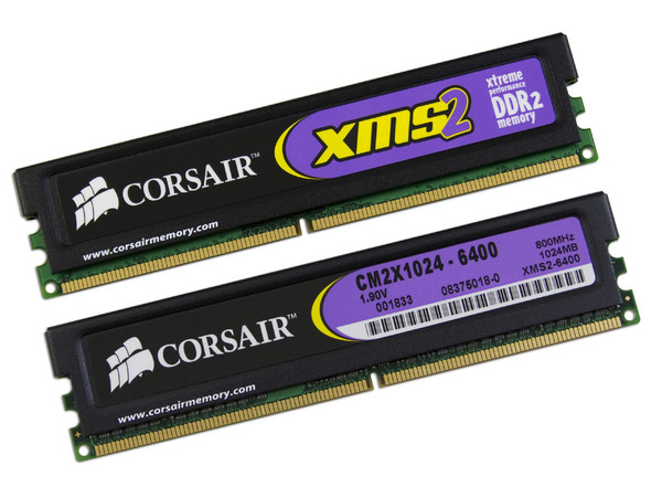 Memoria Corsair XMS2 de 2GB (2 x 1GB) DDR2 800 (PC2 6400)
Cas Latency: 5, Voltaje: 1.9V.
Modelo: TWIN2X2048-6400 G