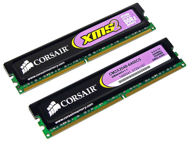 Memoria Corsair XMS2 de 4GB (2x2GB) DDR2 800 (PC26400)
Timing: 5-5-5-12, Voltaje: 1.8V.
Diseñada para Sistemas Operativos de 64bit,
Modelo: TWIN2X4096-6400C5 G