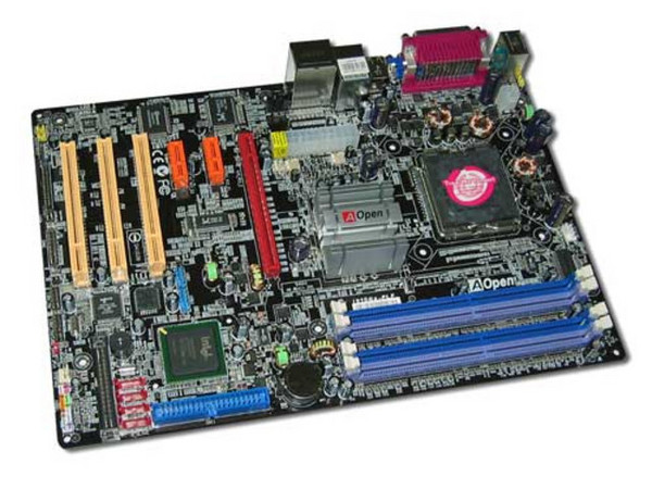 T. Madre AOpen i915Ga-PLF, ChipSet 915G,
Soporta: Intel LGA775 (90nm) FSB 800MHz,
Integrado: Video, Audio y Red,
Memoria: DDR 400, 4 Bancos, 4GB Max,
Diseño: ATX, Ptos: 1 x PCI Express x16;
2x PCI Express x1; 3 x PCI