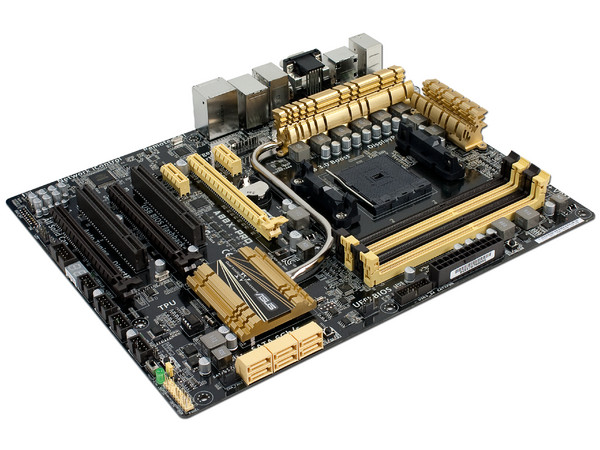 T. Madre ASUS A88X-PRO, ChipSet AMD A88X,
Soporta: AMD A10/ A8/ A6/ A4/ AthlonX4 de Socket FM2+,
Memoria: DDR3 2400(O.C.)/2133/1866/1600/1333 MHz, 64GB Max,
Integrado: Audio HD, Red,
USB 3.0 y SATA 3.0,
ATX, Ptos: 2xPCIE 3.0 x16, 1xPCIEx16