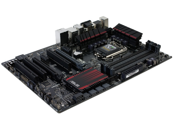 T. Madre ASUS B85-PRO GAMER, ChipSet Intel B85,
Soporta: Core i7/i5/i3 de Socket 1150,
Memoria: DDR3 1600/1333/1066 MHz, 32GB Max,
Integrado: Audio HD, Red,
USB 3.0 y SATA 3.0,
ATX, Ptos: 2xPCIEx16, 2xPCIEx1, 3xPCI