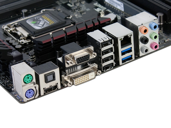 T. Madre ASUS B85-PRO GAMER, ChipSet Intel B85,
Soporta: Core i7/i5/i3 de Socket 1150,
Memoria: DDR3 1600/1333/1066 MHz, 32GB Max,
Integrado: Audio HD, Red,
USB 3.0 y SATA 3.0,
ATX, Ptos: 2xPCIEx16, 2xPCIEx1, 3xPCI