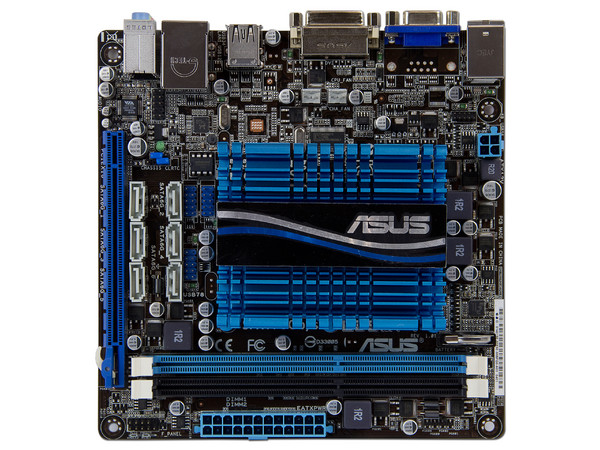 T. Madre Asus E35M1-I, ChipSet AMD Hudson M1,
Procesador Integrado AMD E-350 Dual Core APU (1.6GHz),
Integrado: Video Radeon HD 6310,
SATA 3.0,
Memoria: DDR3 1066/800MHz,
Mini ITX, Ptos: 1xPCIEX16.