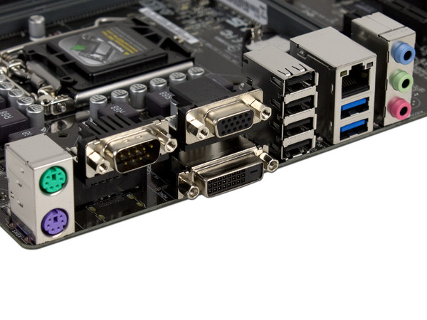 T. Madre H110MC/CSM, ChipSet Intel H110, 
Soporta: Intel Core i7/Core i5/Core i3/Pentium/Celeron de Socket 1151, 
Memoria: DDR4 2133 MHz, 32GB Max,
SATA 3.0, USB 3.0,
Integrado: Audio HD, Red Gigabit, 
Micro-ATX, Ptos: 1xPCIE 3.0 x16, 1xPCIE 2.0 x1,