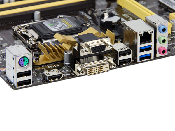 T. Madre ASUS H87-PLUS, Chipset Intel H87 Exp.,
Soporta: Core i7/i5/i3 de Socket 1150,
Memoria: DDR3 1600/1333/1066 MHz, 32GB Max,
Integrado: Audio HD, Red,
USB 3.0 y SATA 3.0,
ATX, Ptos: 1xPCIE 3.0 X16, 2xPCIEX1