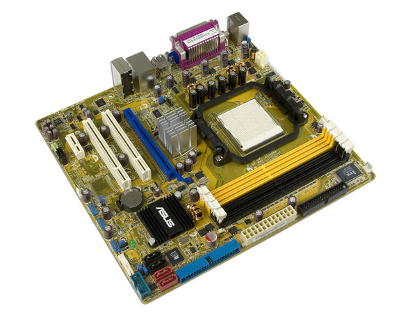 T. Madre ASUS M2A-VM, Chipset AMD 690G,
Soporta: Phenom, Athlon 64/Athlon 64 X2, Socket AM2+,
Memoria: DDR2 800/667, 4 Bancos, 8GB Max,
Integrado: Audio HD, Red, Video ATI X1250,
Diseño: MATX, Ptos:1xPCIEx16, 1xPCIEx1, 2xPCI.