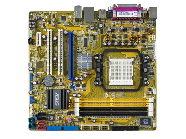 T. Madre ASUS M2A-VM, Chipset AMD 690G,
Soporta: Phenom, Athlon 64/Athlon 64 X2, Socket AM2+,
Memoria: DDR2 800/667, 4 Bancos, 8GB Max,
Integrado: Audio HD, Red, Video ATI X1250,
Diseño: MATX, Ptos:1xPCIEx16, 1xPCIEx1, 2xPCI.