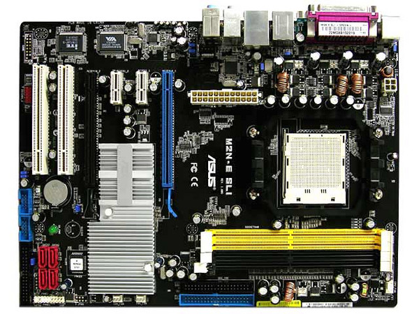 Tarjeta Madre ASUS M2N-E SLI,
ChipSet NVIDIA nForce 500 SLI MCP,
Soporta: Socket AM2 Athlon 64, X2, FX y Sempron,
Memoria: DDR2 800, 4 Bancos, 8GB Max,
Integrado: Audio 7.1, LAN nForce 500 SLI,
Diseño: ATX, Puertos: 2x PCI Express x16, 2x PCI
