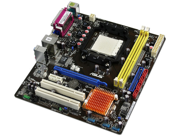 T. Madre ASUS M2N68-AM PLUS, Chipset NVIDIA G 7025,
Soporta: Phenom II, Athlon 64/Athlon 64 X2, Socket AM2+,
Memoria: DDR2 1066/800/667, 2 Bancos, 8GB Max,
Integrado: Audio HD, Red, Video Nvidia GF7025,
Diseño: mATX, Ptos:1xPCIEx16, 1xPCIEx1, 2xPCI