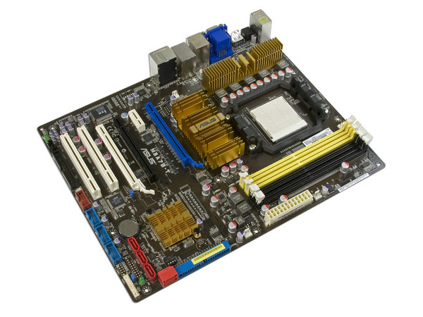 T. Madre ASUS M3A78-T, Chipset AMD 790GX,
Soporta: Phenom, Athlon 64/Athlon 64 X2, Socket AM2+,
Memoria: DDR2 1066/800/667, 4 Bancos, 16GBMax,
Integrado: Audio HD, Red 100/1000, Video ATI HD3300,
Diseño: ATX, Ptos: 3xPCIEx16, 1xPCIEx1, 2xPCI.