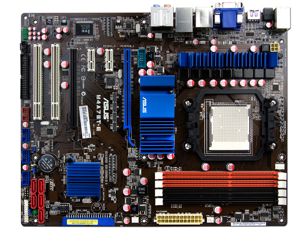 T. Madre Asus M4A78T-E, ChipSet AMD 790GX,
Soporta: Phenom II X3 y X4 de Socket AM3,
Integrado: Video ATI HD 3300, Audio HD, Red Gigabit,
Memoria: DDR3 1600(O.C.)/1333MHz,
Diseño ATX, Ptos: 2xPCIEX16, 2xPCI-EX1, 2xPC