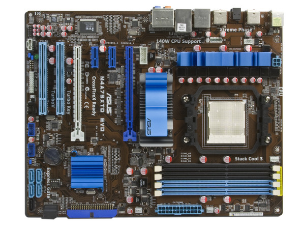T. Madre Asus M4A79XTD EVO, ChipSet AMD 790X,
Soporta: Phenom II X3 y X4 de Socket AM3,
Integrado: Audio HD, Red Realtek 8112L,
Memoria: DDR3 1800(O.C.)/1333MHz,
Diseño ATX, Ptos: 2xPCIEX16, 2xPCI-EX1, 2xPCI