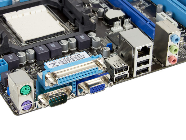 T. Madre ASUS M4N68T-M V2, Chipset Geforce 7025,
Soporta: Phenom II X3, X4 Socket AM3,
Memoria: DDR3 1800(O.C.)/1600(O.C.)/1333MHz, 8GB Max,
Integrado: Audio HD, Red, Video NVIDIA Geforce 7025,
Diseño: MicroATX, Ptos:1xPCEX16, 1xPCIEX1, 2xPCI