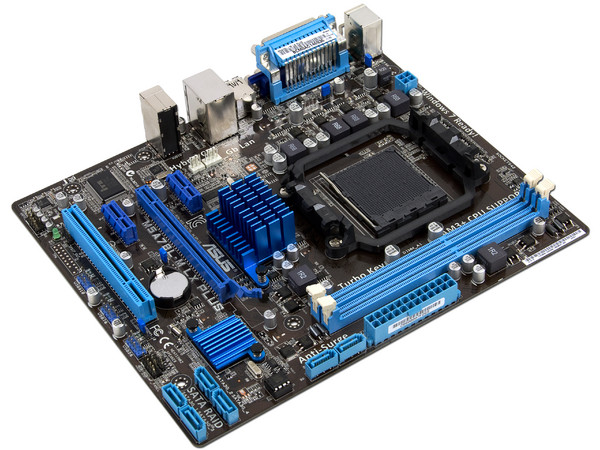 T. Madre ASUS M5A78L-M LX PLUS, Chipset AMD 760G,
Soporta: FX/Phenom II/Athlon II/Sempron 100, Socket AM3+,
Memoria: DDR3 1866(O.C.)/1333/1066 MHz, 8GB Max,
Integrado: Video Radeon HD 3000
Diseño Micro-ATX, Ptos: 1xPCIEX16, 2xPCIEX1