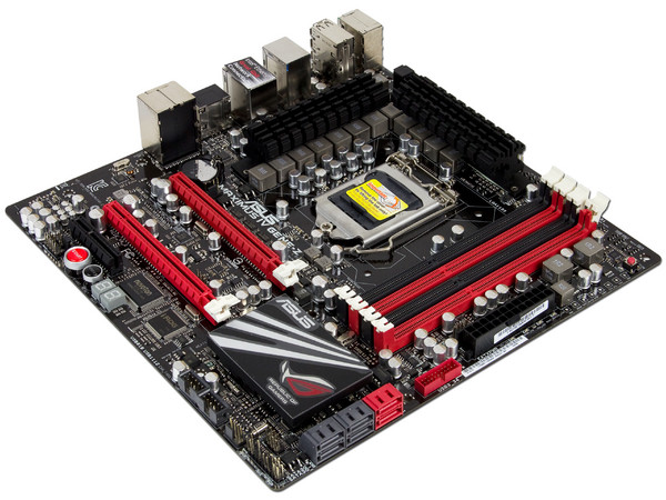 T. Madre Asus Maximus IV Gene-Z, ChipSet Intel Z68,
Soporta: Core i7/i5/i3 de Socket 1155,
 USB 3.0 y SATA 3.0,
Memoria: DDR3 2133(O.C.)/1600/1333MHz, 32GB Max,
Micro-ATX, Ptos: 2xPCIEX16, 1xPCIEX4.