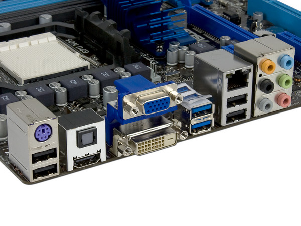 T. Madre ASUS M4A88T-M/USB3, Chipset AMD880G,
Soporta: Phenom II X3, X4 y X6 Socket AM3, USB 3.0,
Memoria: DDR3 1866(O.C.)/1333, 16GB Max,
Integrado: Audio HD, Red, Video Radeon HD 4250,
Diseño MicroATX, Ptos: 1xPCIEX16, 2xPCIEX1