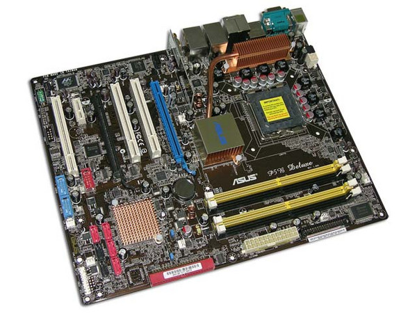 Tarjeta Madre ASUS P5B DELUXE/WIFI-AP
ChipSet Intel P965 Express
Soporta: Core 2 Extreme / Core 2 Duo / Pentium EE
Memoria: DDR2 800, 4 Bancos, 8GB Max
Integrado: Audio 8 CH, Dual Gigabit LAN, 802.11g WiFi
Diseño: ATX