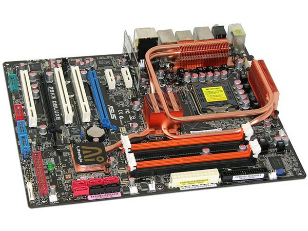 Tarjeta Madre ASUS P5K3 Deluxe/WiFi-AP, ChipSet IntelP35,
 Soporta: Core 2 Quad, Core 2 Duo, 800/1066/1333MHz,
Memoria:  DDR3 1333*/1066/800MHz, 4 Bancos, 8GBMax,
Integrado: Audio 7.1 Coaxial / Óptica, LAN Dual Gigabit,
Diseño: ATX, 