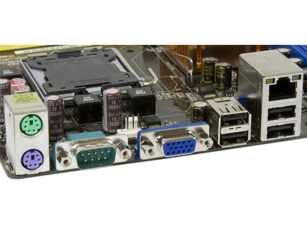 Tarjeta Madre ASUS P5KPL-AM IN, ChipSet Intel G31,
Soporta: Core 2 Quad, Core 2 Duo, 1600(O.C)/1333/1066MHz,
Memoria: DDR2 1066/800/667MHz, 2 Bancos, 4GBMax,
Integrado: Audio HD, Red, Video Intel, Diseño: mATX,
Puertos: 1xPCIEx16, 2xPCI
