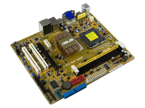 Tarjeta Madre ASUS P5N-EM HDMI, ChipSet nForce 630i,
Soporta: Core 2 Quad, Core 2 Duo, 800/1066/1333MHz,
Memoria: DDR2 1066/800/667MHz, 3 Bancos, 4GBMax,
Integrado: Audio 7.1, Red Gigabit, Diseño: mATX,
Puertos: 1xPCIEx16, 1xPCIEx1, 2xPCI