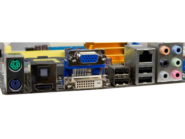 Tarjeta Madre ASUS P5QPL-VM EPU, ChipSet Intel G41,
Soporta: Core 2 Quad, Core 2 Duo, 1333/1066MHz,
Memoria: DDR2 1066(O.C.)/800/667MHz, 2 Bancos, 8GBMax,
Integrado: Audio HD, Red, Video Intel, Diseño: mATX,
Puertos: 1xPCIEx16, 1xPCIEx1, 2xPCI