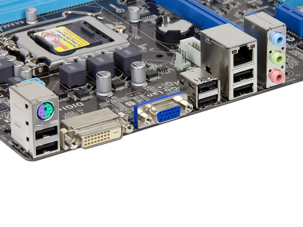 T. Madre ASUS P8H61-M LE CSM R2.0, ChipSet Intel H61 Exp.,
Soporta: Core i7/i5/i3 de Socket 1155,
Memoria: DDR3 2200(O.C.)/1333/1066 MHz, 16 GB Max,
Integrado: Audio HD, Red Gigabit,
Micro-ATX, Ptos: 1xPCIEX 3.0x16, 2xPCIEx1
