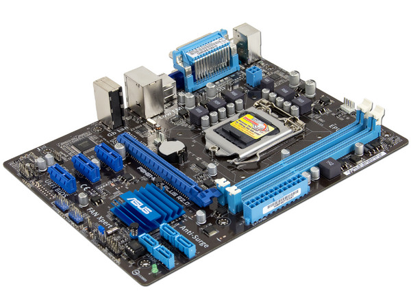 T. Madre ASUS P8H61-M LX PLUS R2.0, Chipset Intel H61 Exp.,
Soporta: Core i7/i5/i3 de Socket 1155,
Memoria: DDR3 2200(O.C.)/1600/1333/1066MHz, 16 GB Max,
Integrado: Audio HD, Red Gigabit,
Diseño Micro-ATX, Ptos: 1xPCIEX16, 3xPCIEX1