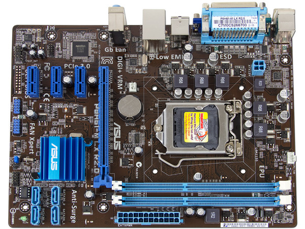 T. Madre ASUS P8H61-M LX R2.0, Chipset Intel H61 Exp.,
Soporta: Core i7/i5/i3 de Socket 1155,
Memoria: DDR3 2200(O.C.)/1333/1066 MHz, 16 GB Max,
Integrado: Audio HD, Red Gigabit,
Micro-ATX, Ptos: 1xPCIEX 3.0x16, 3xPCIEx1