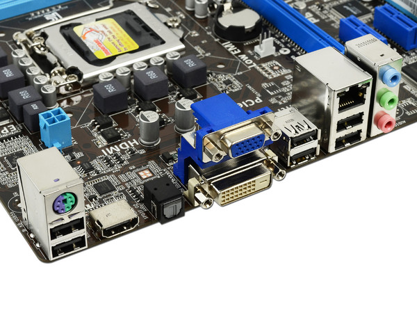 T. Madre ASUS P8H61-M-B3, ChipSet Intel H61,
Soporta: Core i7/i5/i3 de Socket 1155,
Integrado: Audio HD, Red Gigabit,
Memoria: DDR3 1333/1066MHz 16GB Max,
Diseño mATX, Ptos: 1xPCIEX16,2xPCIEx1,1xPCI 