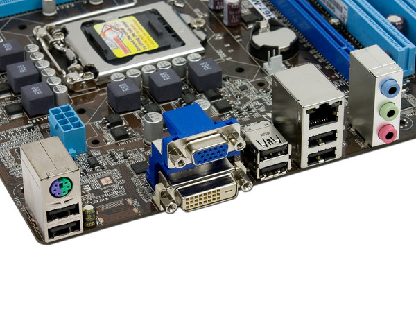 T. Madre ASUS P8H67-M LX-B3, ChipSet Intel H67 Exp.,
Soporta: Core i7/i5/i3 de Socket 1155,
Integrado: Audio HD, Red Gigabit,
 Serial ATA 3.0,
Memoria: DDR3 1333/1066 16GB Max,
Diseño mATX, Ptos: 1xPCIEX16,1xPCIEx4