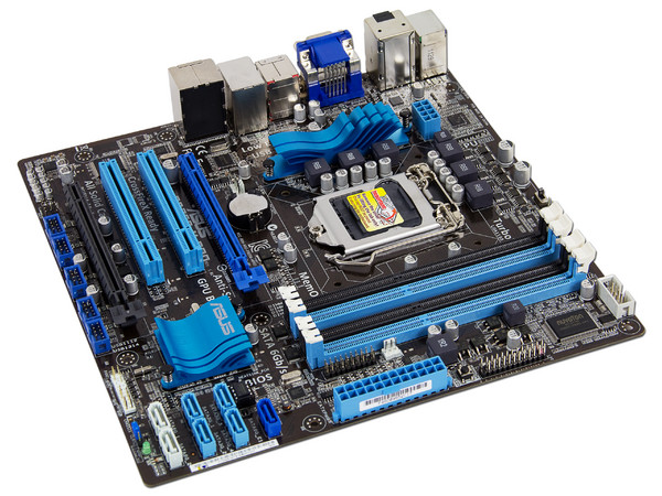 T. Madre ASUS P8Z68-M PRO, ChipSet Intel Z68,
Soporta: Core i7/i5/i3 de Socket 1155,
Integrado: Audio HD, Red,
 USB 3.0 y SATA 3.0,
Memoria: DDR3 2200(O.C.)/1600/1333MHz, 32GB Max,
ATX, Ptos: 2xPCIEX16, 1xPCIx1