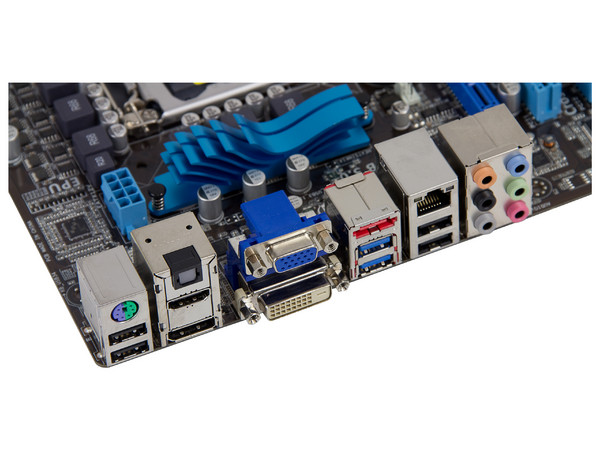 T. Madre ASUS P8Z68-M PRO, ChipSet Intel Z68,
Soporta: Core i7/i5/i3 de Socket 1155,
Integrado: Audio HD, Red,
 USB 3.0 y SATA 3.0,
Memoria: DDR3 2200(O.C.)/1600/1333MHz, 32GB Max,
ATX, Ptos: 2xPCIEX16, 1xPCIx1
