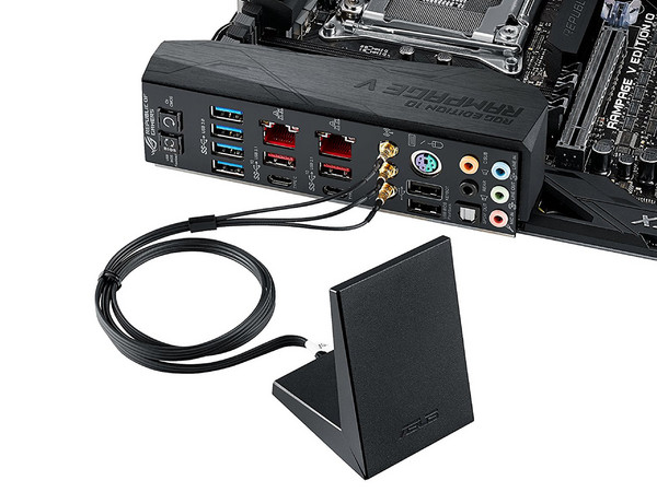 T. Madre Asus ROG RAMPAGE V EDITION 10, ChipSet Intel X99, 
Soporta: Intel Core i7 / Xeon E5 de Socket 2011-v3,
Memoria: DDR4 3333(O.C.)/ 2800(O.C.)/ 2133(O.C.) MHz, 128GB Max,
Integrado: Audio HD, Red, 
ATX, Ptos: 4xPCIE3.0x16, 1x2.0PCIEx4.