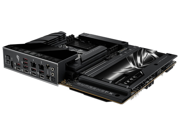 T. Madre Asus ROG CROSSHAIR X870E HERO BTF, 
Chipset X870E, 
Segmento: Alto/Gamer, 
Soporta: Procesadores AMD Ryzen 9000/8000/7000, Socket AM5, 
Memoria: DDR5 8200 MHz, Hasta 256GB, 
Integrado: Wi-Fi, Audio, HDMI, M.2, 
ATX, Ptos: 1xPCIEx16 5.0.