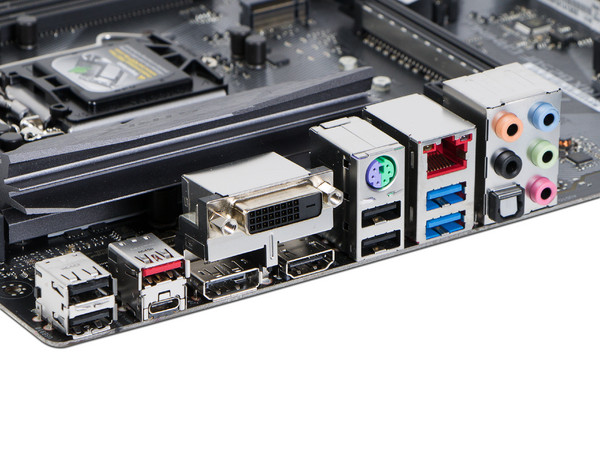 T. Madre ASUS ROG STRIX B250F GAMING, Chipset Intel B250,
Soporta: Core i7 / i5 / i3 / Pentium de 7ma Gen., Socket 1151,
Memoria: DDR4 2400/2133 MHz, 64GB Max,
Integrado: Audio HD, Red,
USB 3.1, SATA 3.0, M.2,
ATX, Ptos: 2xPCIE 3.0 x16.