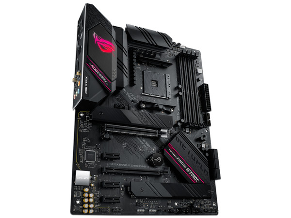T. Madre ASUS ROG STRIX B550-F GAMING WI-FI II,
Chipset AMD B550,
Segmento: Medio/Gamer,
AMD Ryzen 3ra 4ta y 5ta Generación, Socket AM4,
RAM: DDR4 4600/3866/2133 MHz, 128GBMáx,
Audio HD, Red, WiFi 6E, USB,
SATA 3.0, M.2, ATX, Ptos: 2xPCIEx1 (Caja A