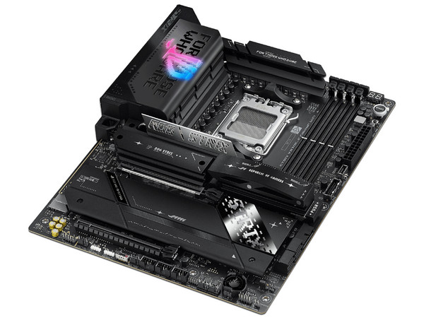 T. Madre ASUS ROG STRIX X870E-E GAMING WIFI,
Chipset AMD X870E,
Segmento: Alto/Gamer,
Soporta: Procesadores AMD Serie 9000, 8000 y 7000, Socket AM5,
RAM: DDR5 8400/8000 MHz, 192GB Max,
Wi-Fi 7, USB-C 3.2, M.2,
ATX, Ptos: 1xPCIe5.0x16, 1xPCIe4.0x16.