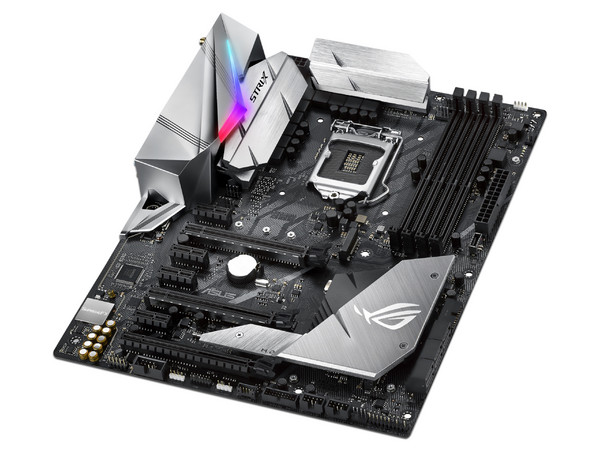 T. Madre ASUS ROG STRIX Z370-E GAMING, Chipset Intel Z370,
Soporta: Core i7 / i5 / i3 de 8va Gen., Socket 1151,
Memoria: DDR4 4000(O.C.)/3000(O.C.)/2133 MHz, 64GB Max,
Integrado: Audio HD, Red,
USB 3.1, SATA 3.0, M.2,
ATX, Ptos: 4xPCIE 3.0 x16.