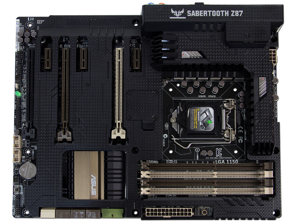 T. Madre ASUS Sabertooth Z87, ChipSet Intel Z87 Exp.,
Soporta: Core i7/i5/i3 de Socket 1150,
Memoria: DDR3 1866/1600/1333 MHz, 32GB Max,
Integrado: Audio HD, Red,
USB 3.0 y SATA 3.0,
ATX, Ptos: 2xPCIE 3.0 X16, 3xPCIEX1