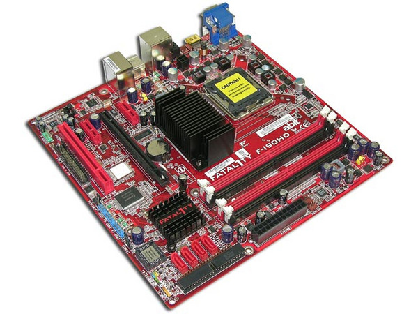 T. Madre Abit Fatal1ty F-I90HD, ChipSet ATI Radeon Xpress1250,
Soporta: Core 2 Quad, Core 2 Duo, 800/1066/1333MHz,
Memoria: DDR2 800/667MHz, 4 Bancos, 16GBMax,
Integrado: Audio 7.1, Red Gigabit, Video Radeon Xpress1250,
Diseño: mATX