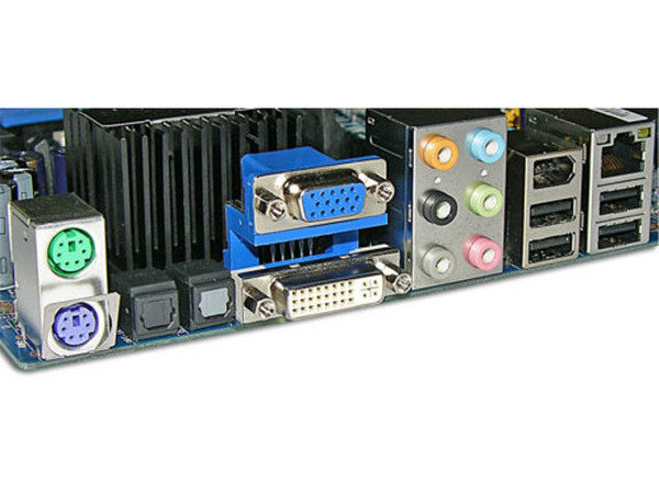 T. Madre Abit NF-M2 nView, GeForce 6150/ nForce 430,
Soporta: Athlon 64 X2/Athlon 64 FX/Athlon 64, FSB 1000MHz,
Integrado: Video, Audio y Red 10/100/1000 Mbps,
Memoria: DDR2 800, 4 Bancos, 8GB Max,
Diseño: Micro ATX, Ptos: 1x PCI Express, 2x PCI
