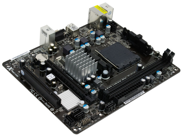 T. Madre ASRock 960GM-VGS3 FX, Chipset AMD 760G,
Soporta: Phenom II X6/ X4/ X3/ X2/ Athlon II X4 de Socket AM3+,
Memoria: DDR3 1866(OC)/ 1600(OC)/ 1333/ 1066 MHz, 16 GB Max,
Integrado: Audio HD, Red,
Micro-ATX, Ptos: 1xPCIEX16, 1xPCIEX1.